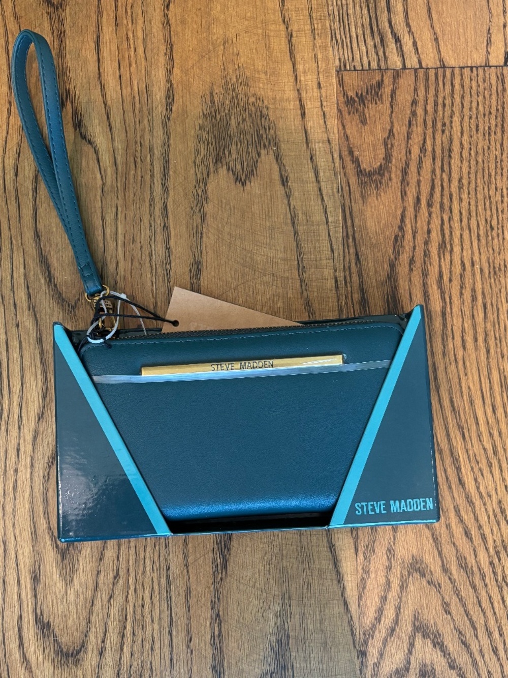 NWT Steve Madden wristlet